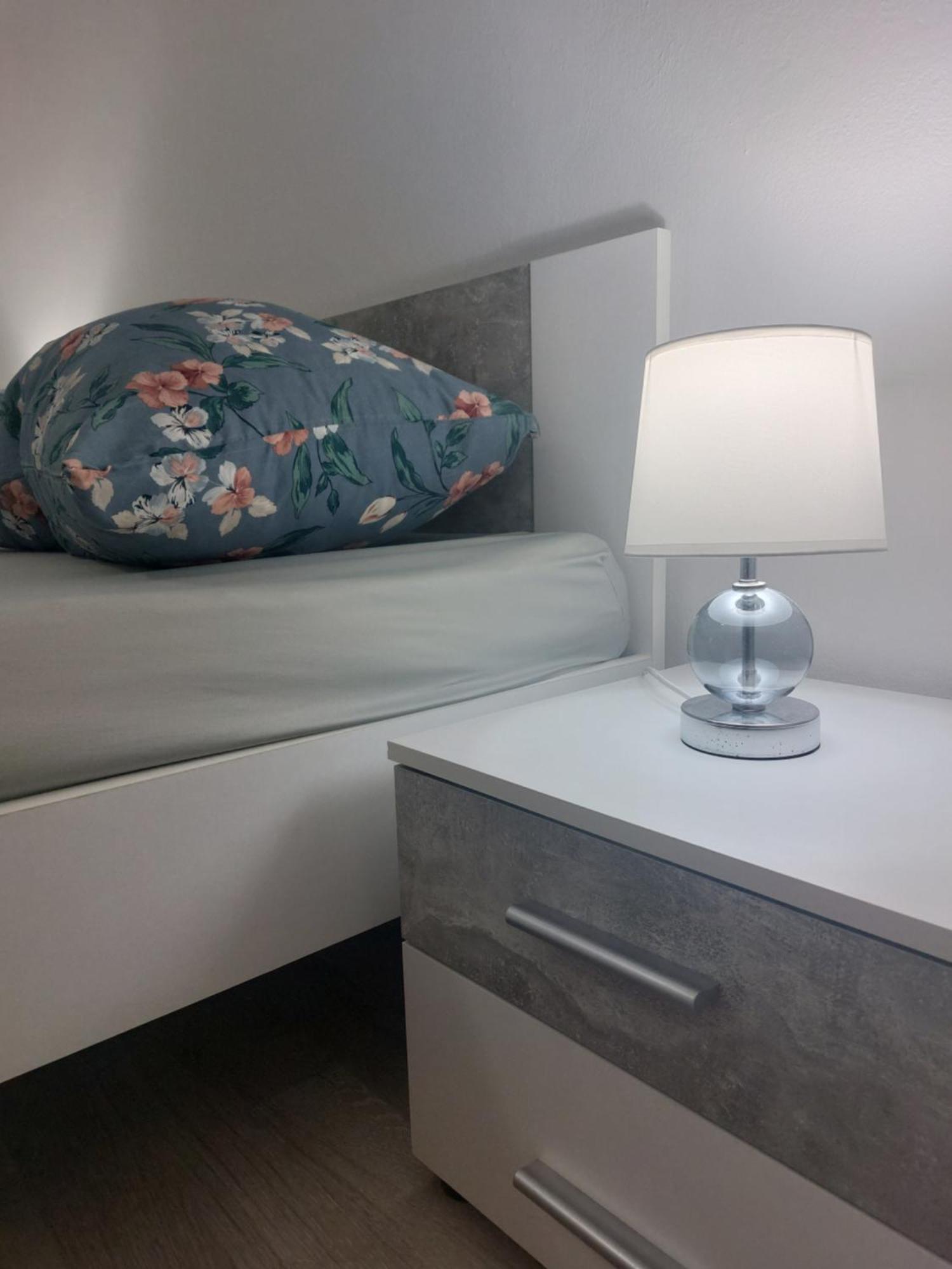 Apartment "None" Makarska Esterno foto