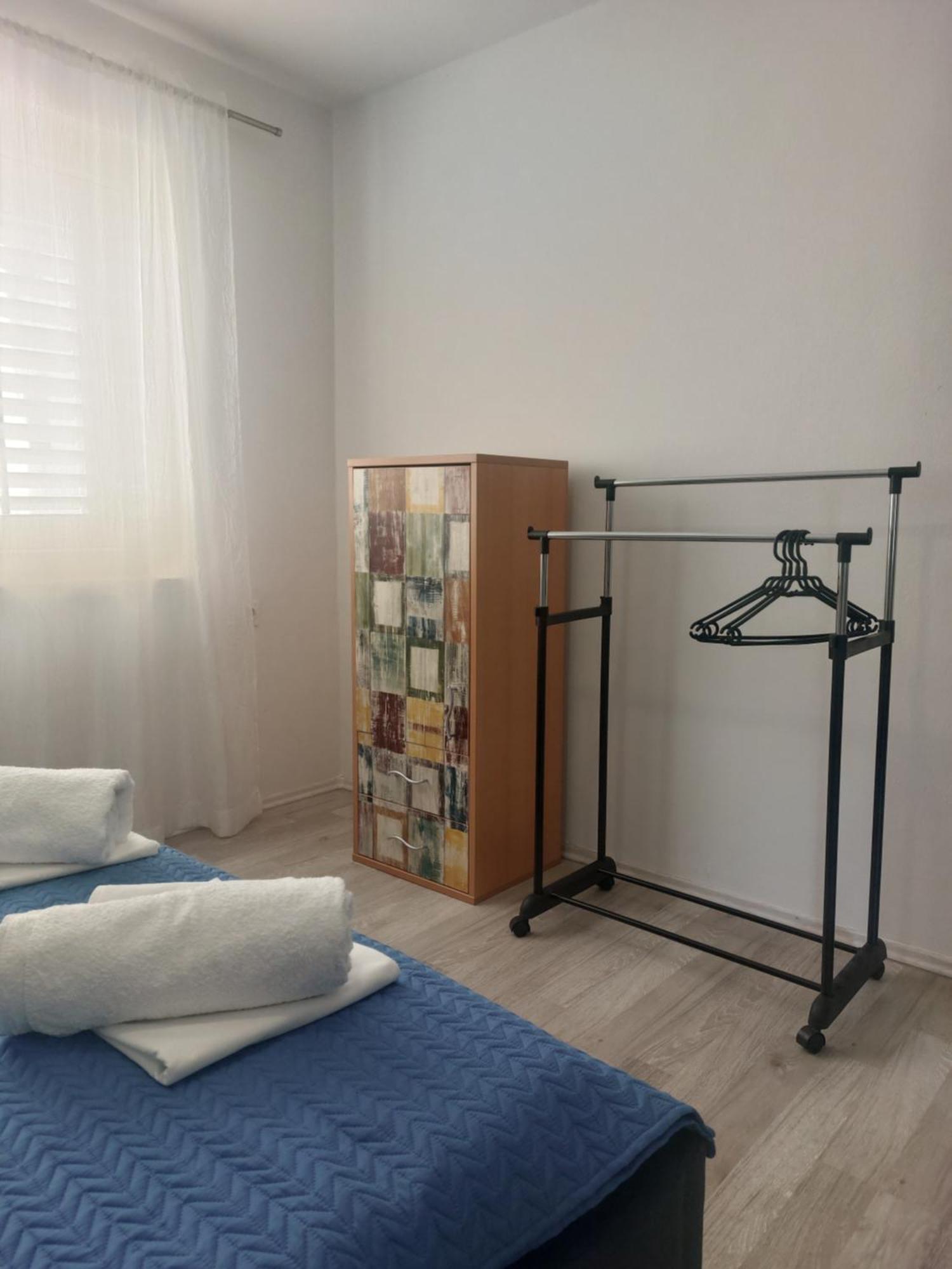 Apartment "None" Makarska Esterno foto