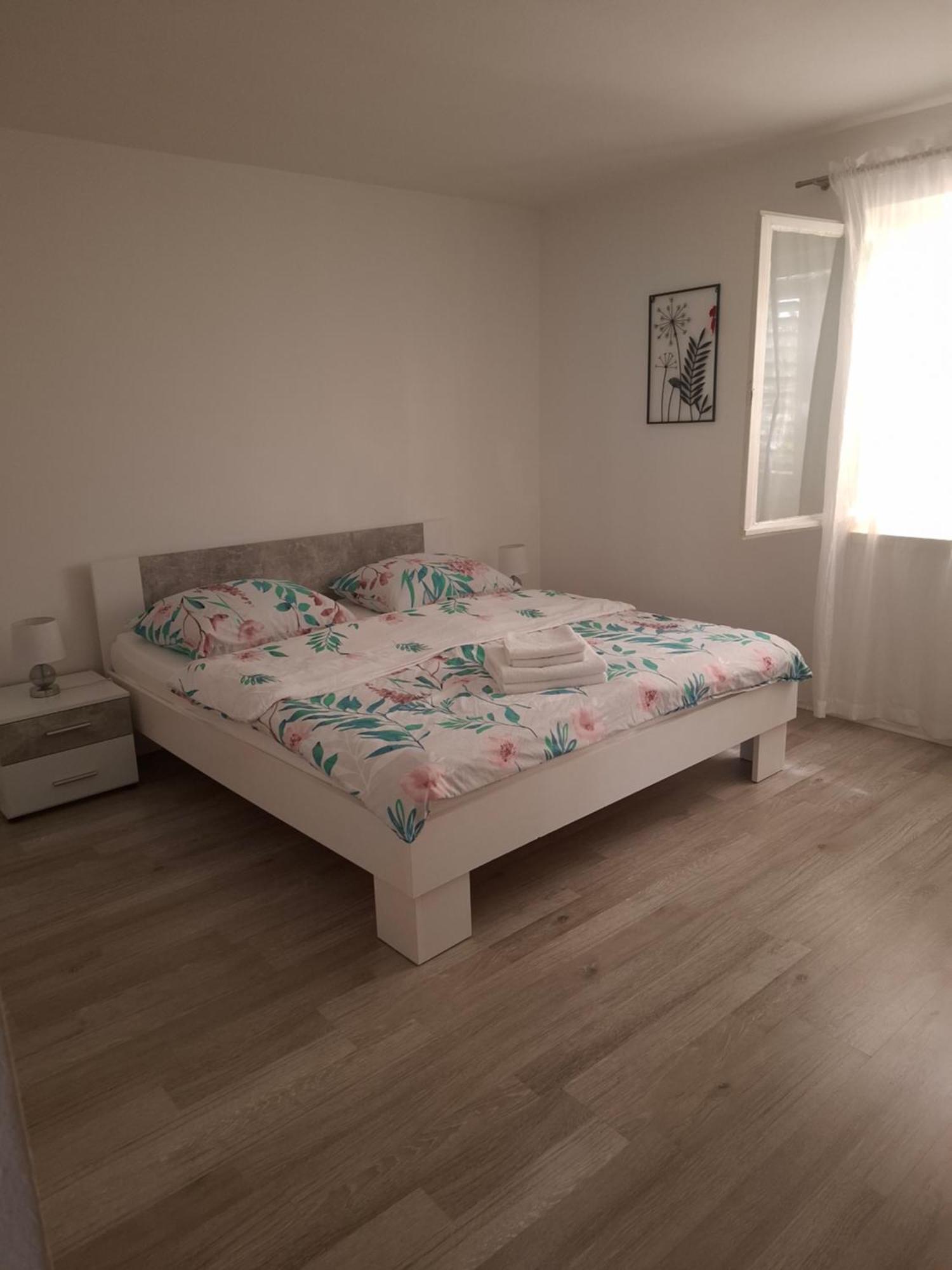 Apartment "None" Makarska Esterno foto